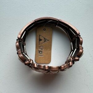 Super pretty bracelet!